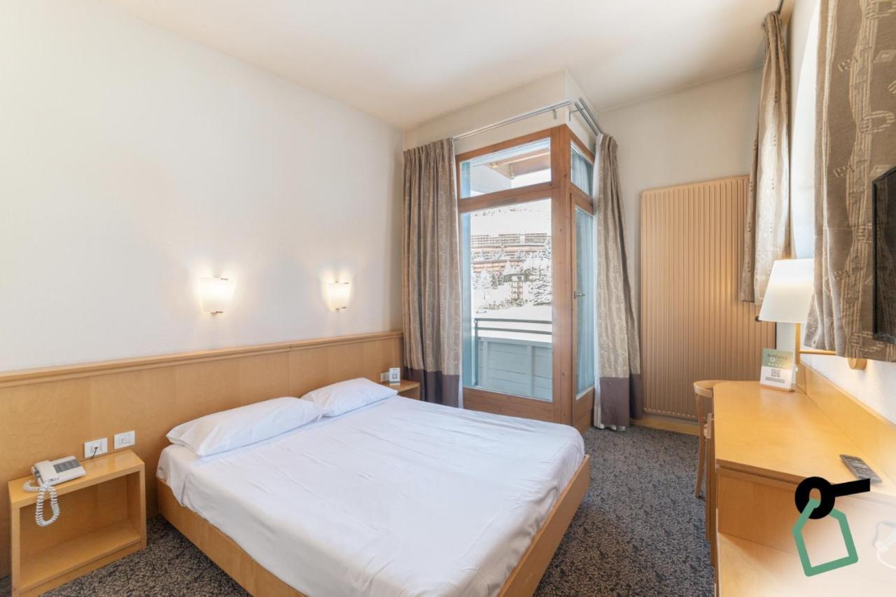 Hotiday Hotel Sestrières Extérieur photo
